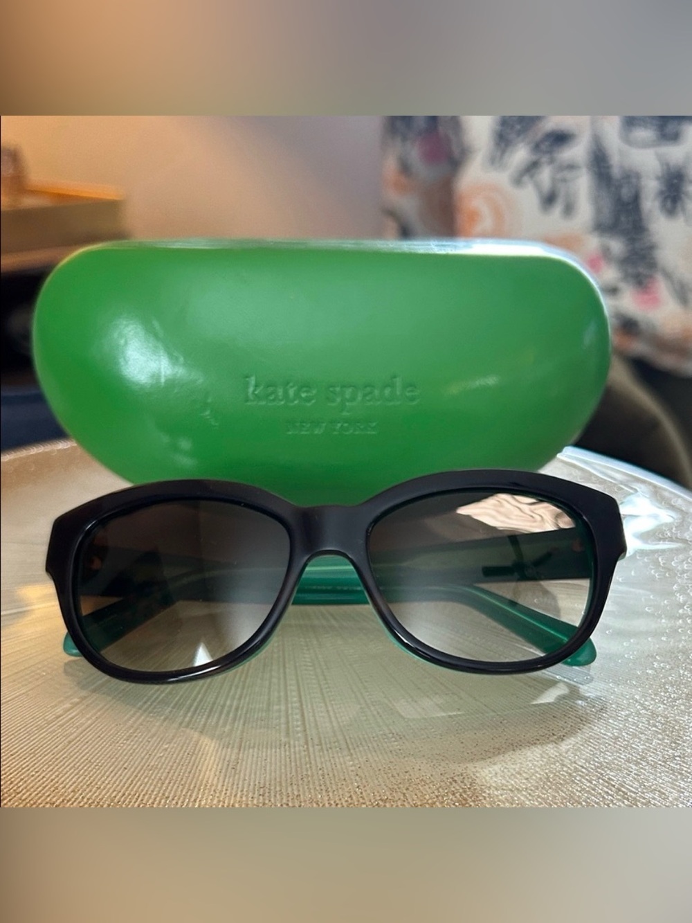 kate spade ♠️  EUC Black Green Sunglasses with Gradient Lenses